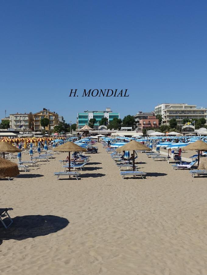 Hotel Mondial Rimini Exterior foto